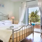 Villa Neptune By *